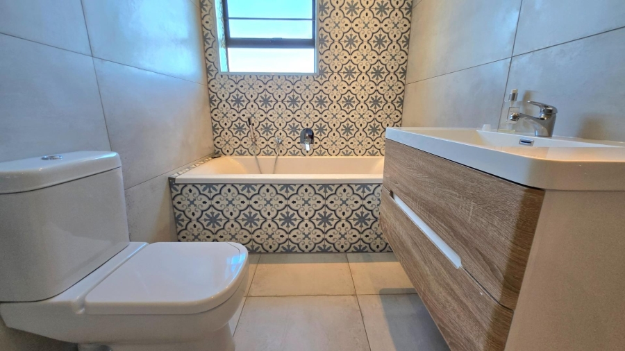 4 Bedroom Property for Sale in Kleinbaai Western Cape